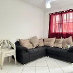 Apartamento Com Piscina, A 400 Metros Da Praia Maranduba
