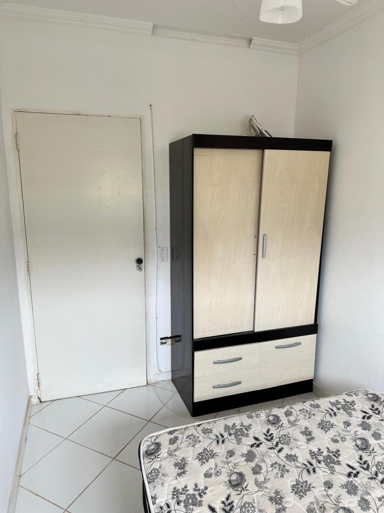 Com Piscina, A 400 Metros Da Maranduba Apartamento *