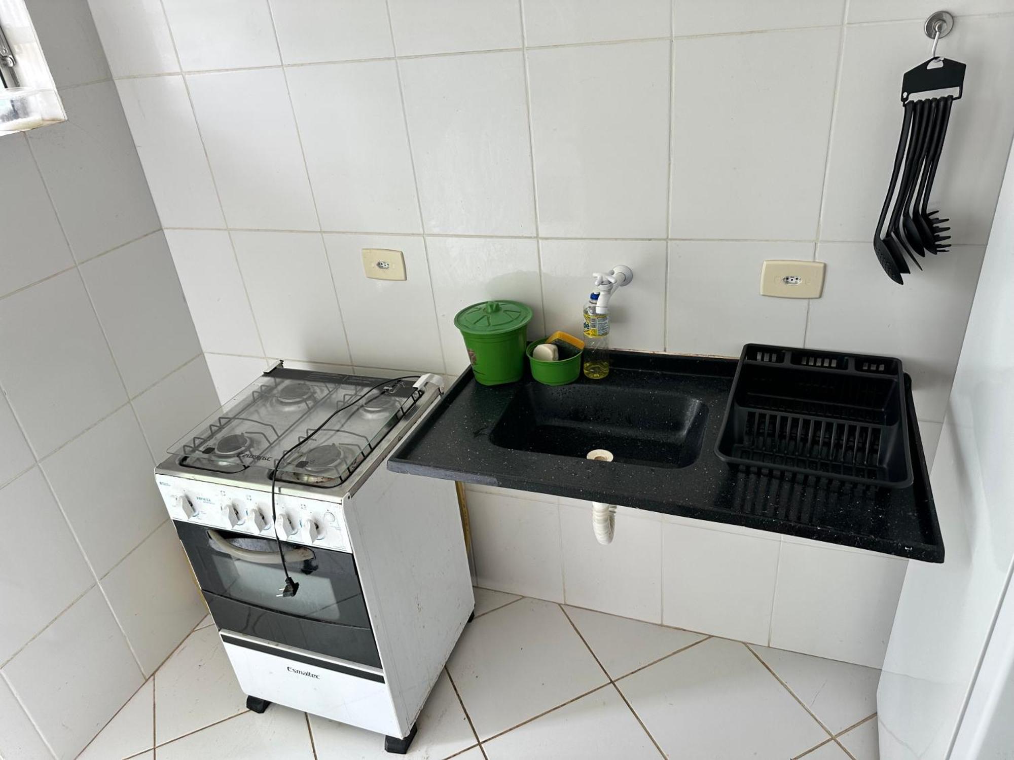 Com Piscina, A 400 Metros Da Maranduba Apartamento Ubatuba